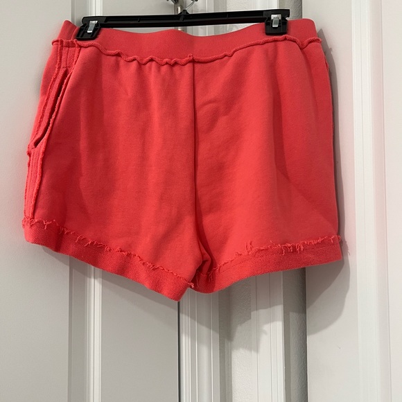 Moschino short set. - Picture 3 of 6